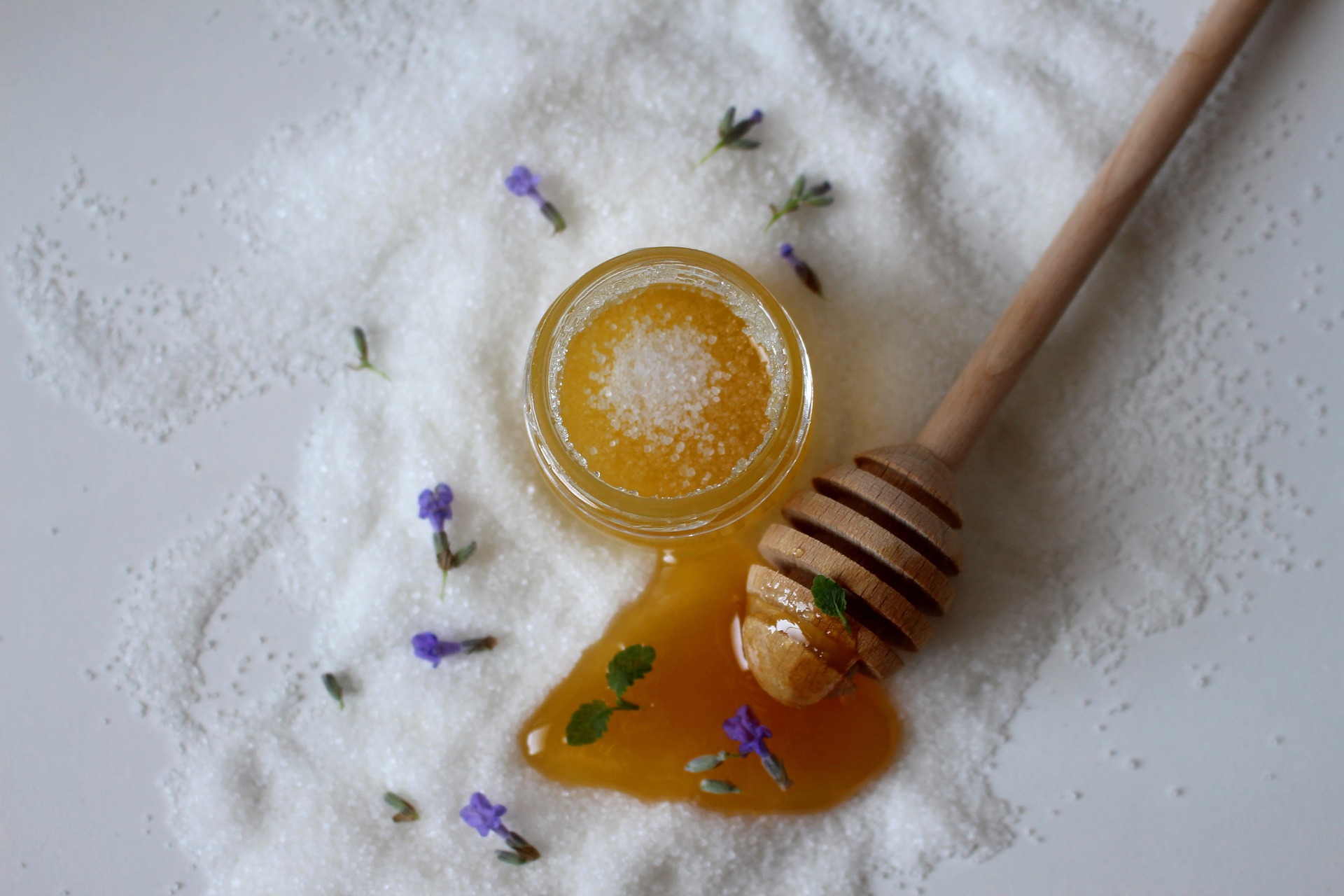 Sugaring - 100 % natürliche Zuckerpaste Hautpflege und Beautyanwendungen im Kosmetikstudio - 100 % natürliche Zutaten